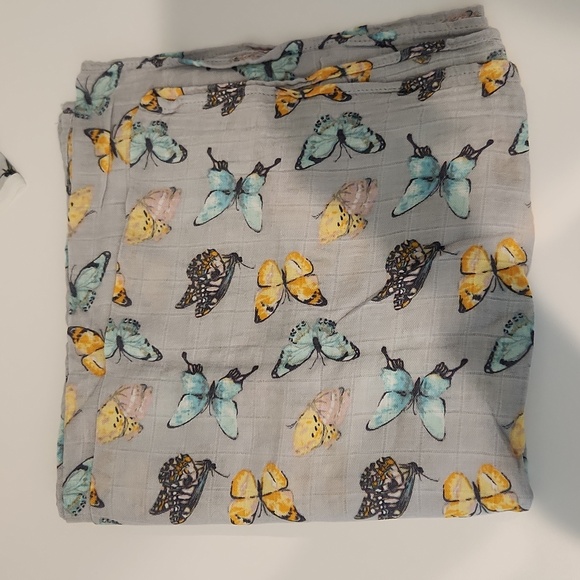 Milkbarn 3 Piece Pajama Set-One Piece, Blanket and Hat - Picture 9 of 9